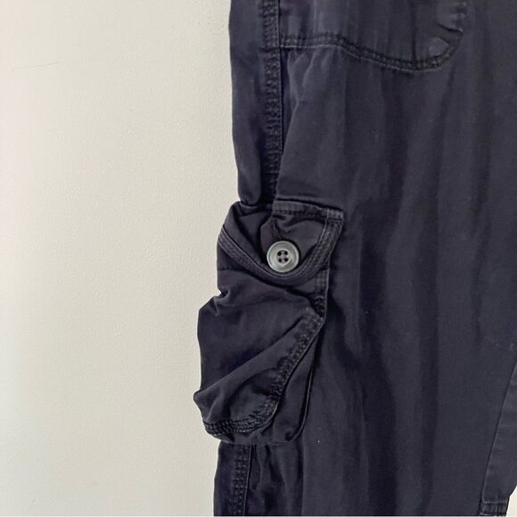 Old Navy Black Pockets Straight Leg Cargo Pants - Picture 6 of 9